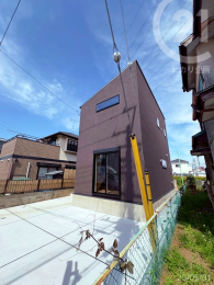  塗り壁調の外観