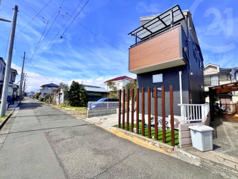  南道路に接道した日当たり良好のお家です♪