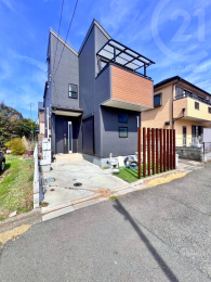  お洒落な外観です。