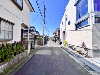  前面道路は幅員約4M！