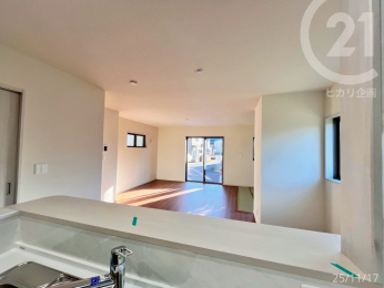  Lb`ȂƑ̎p茩AS̃I[vLb`B