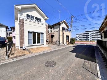  周辺は閑静な住宅街♪