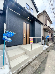  ＜玄関アプローチ＞TVモニター付きインターホン