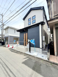  ＜外観＞徒歩5分以内に周辺お買物施設が充実！