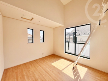  ＜洋室・6.56帖＞南向きで明るいお部屋です。