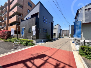  ＜遊歩道＞
