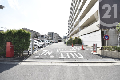  駐車場入り口