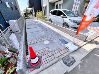  カースペース2台駐車可能　※車種による
