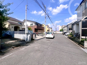  小中学校まで徒歩5分。見守れる距離が安心。