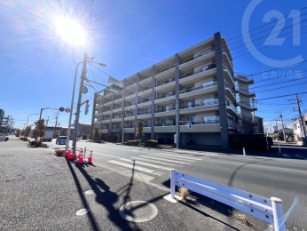  防犯面で安心のオートロック付きエントランス