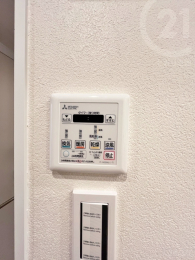  ＜浴室＞浴室暖房乾燥機付！
