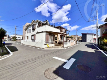  前面道路も広く解放感があります。