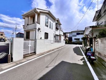  現地北側より撮影。