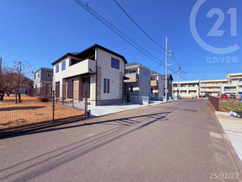  東側6M道路／南東側より撮影
