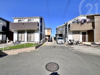  南東側には転回広場があります。