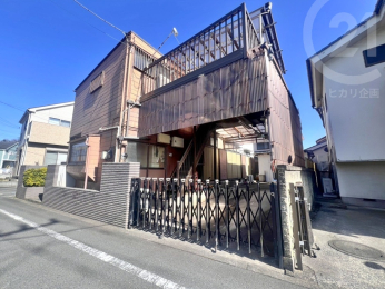  現況は古屋がございます。