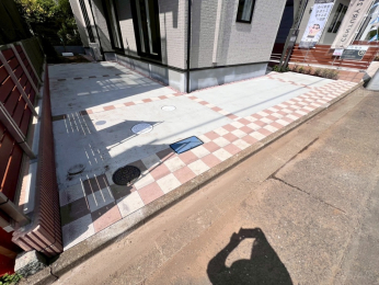  カースペースはL字で2台駐車OK！