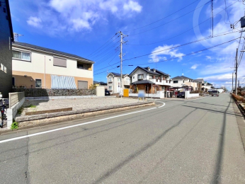  南西側より撮影。