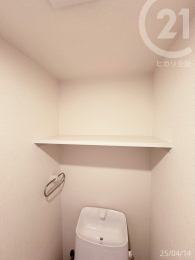  上部に棚あり