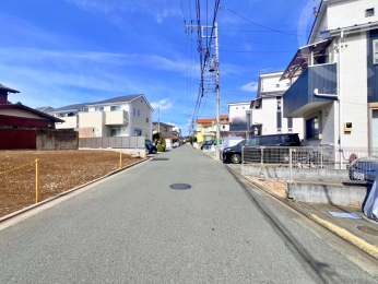  周辺は閑静な住宅街です。