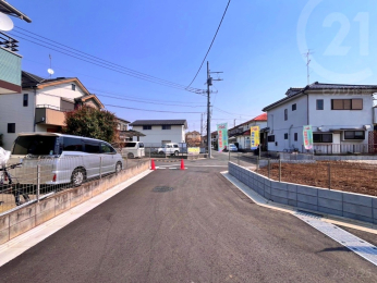  1号棟付近より分譲地入口方向を撮影