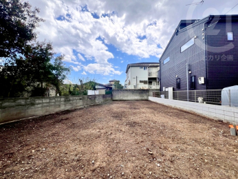  「都立狭山公園」徒歩3分。自然が身近にあります。