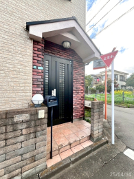  玄関ポーチ