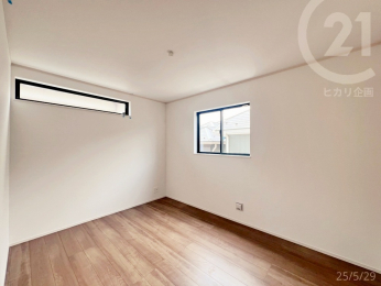  洋室（6帖）　南東角のお部屋です。