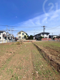  スーパーも併設する大型ホームセンター「ジョイフル本田」徒歩8分！