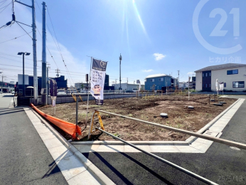  東側5M幅員の公道に接道。交通量は少なめです。