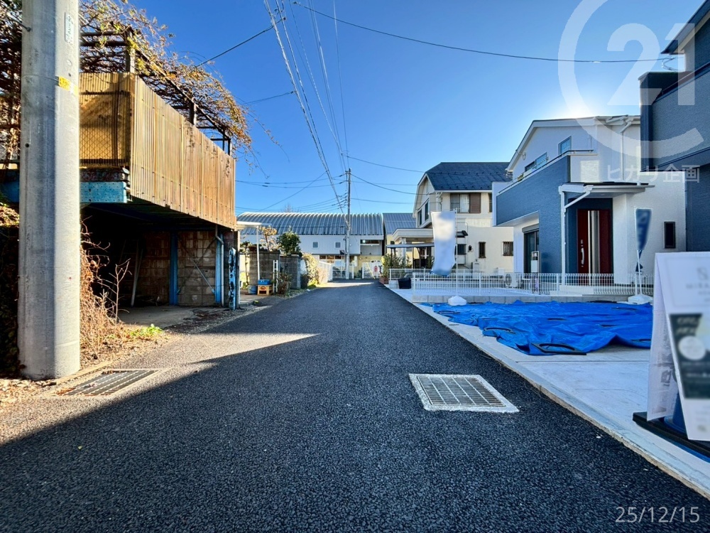  ��������4���E����