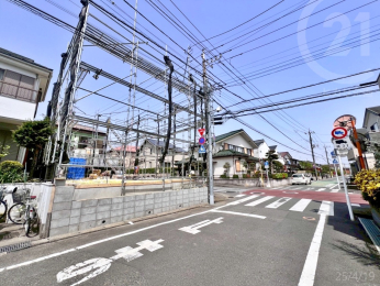  南西側より撮影。