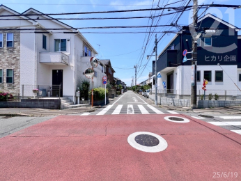  南側道路／分譲地東側より撮影