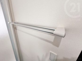  ＜洗面室＞タオル掛け