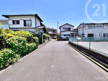  前面道路は幅員5M公道。