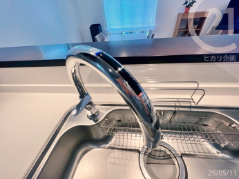  タッチレス水栓／サッと水が出せて便利◎