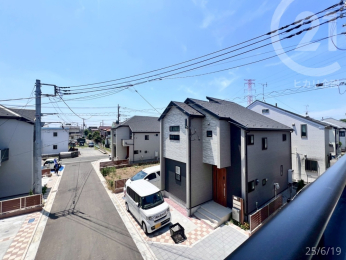  南バルコニーは2部屋からアプローチが可能です。
