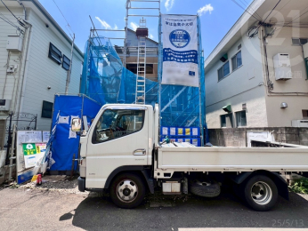  小学校＆スーパー徒歩10分以内