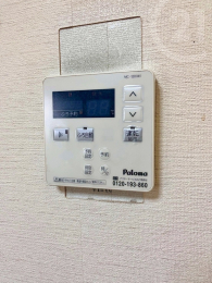  給湯リモコン／キッチンに居ながらでもお風呂の準備ができます。