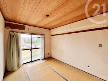  和室約6帖　南向きの明るいお部屋です！