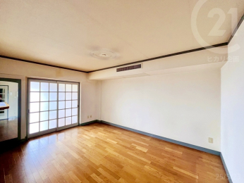 LDKに天井埋め込みエアコンあり。