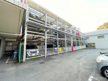  敷地内駐車場