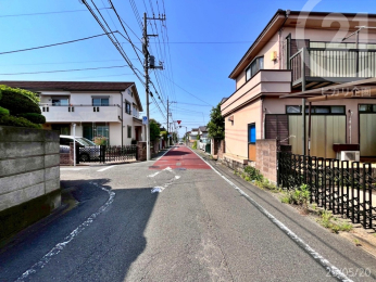  前面道路６ｍと広々としています