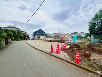 現地土地写真 　小学校やスーパー徒歩5分圏内！「イオンモール」徒歩12分で暮らしやすさが整っています。
8号区付近より撮影