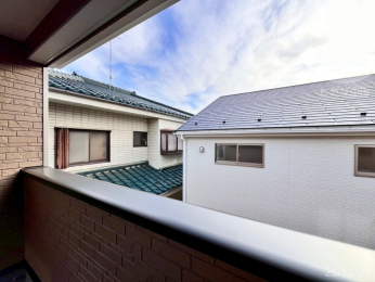  �o���R�j�[����̒��]