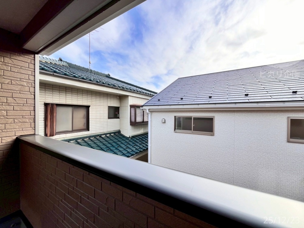  �o���R�j�[����̒��]