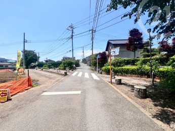  現地西側より全体を撮影