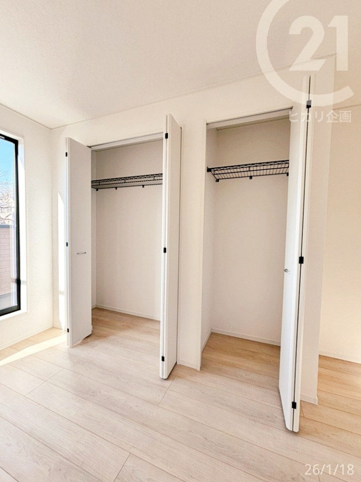  �쐼�F��Q��6.87���@�Ƒ����ꂼ��̈ߗށE���p�i���Еt���܂���