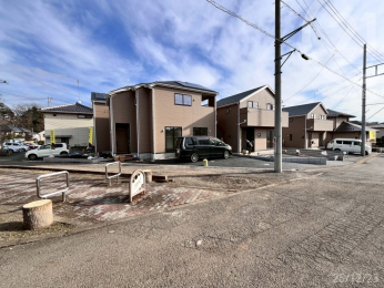  ���n�̂������΂ɁA�΂��S�n�悢�V��������