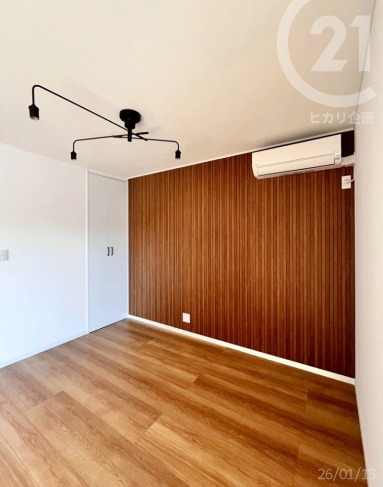  �ǂɈ͂܂�A�������������͋C�̃��r���O�X�y�[�X�B